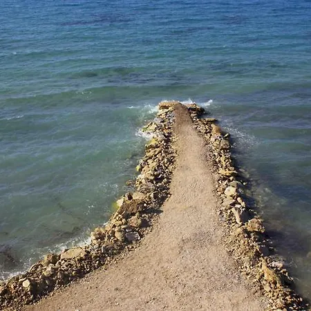 Jimmy's Sea View * 查加基恩