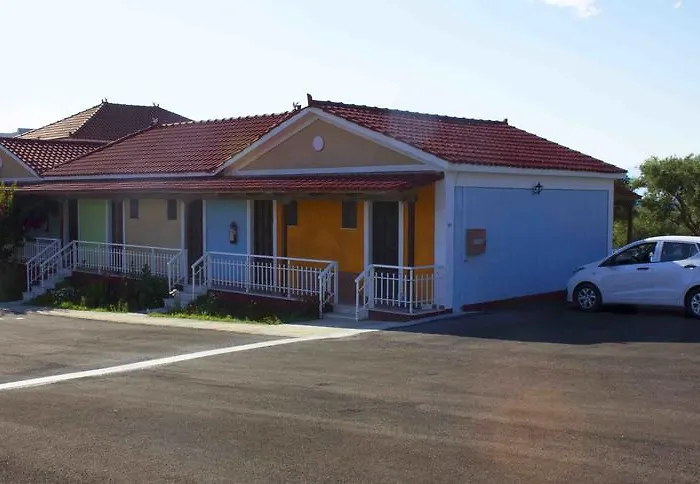 Jimmy's Sea View Apartmán Tragaki